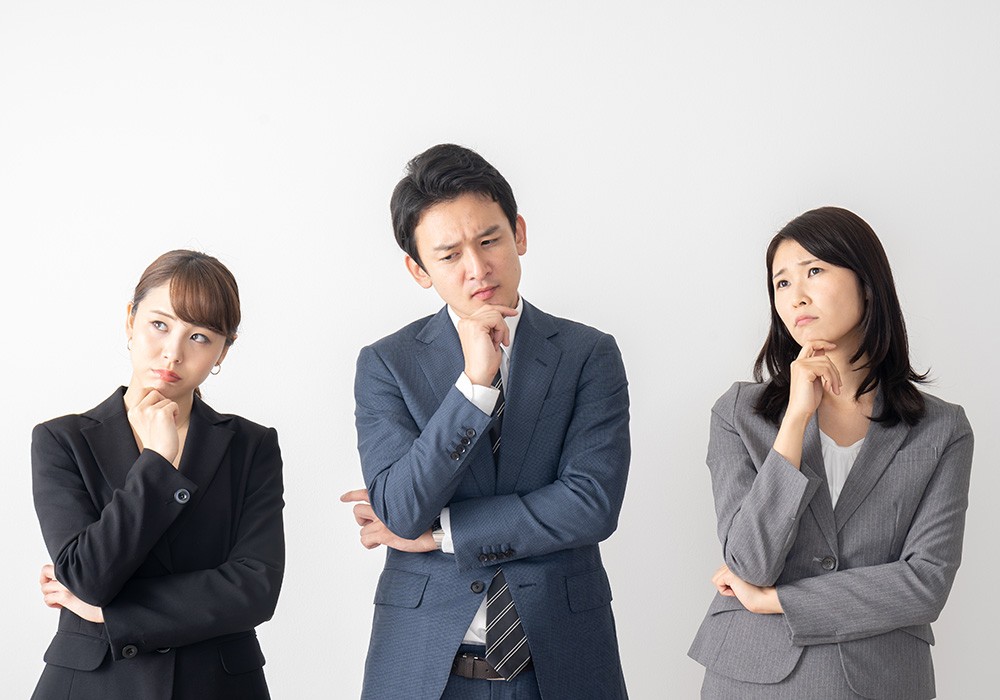 生成AIがうまく使いこなせず悩むビジネスパーソン