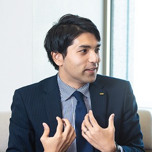 KDDI株式会社 ソリューション営業本部　営業３部 営業２グループ　主任 藤澤　祐介