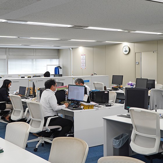 本社オフィス。社員の約7割が在宅勤務中