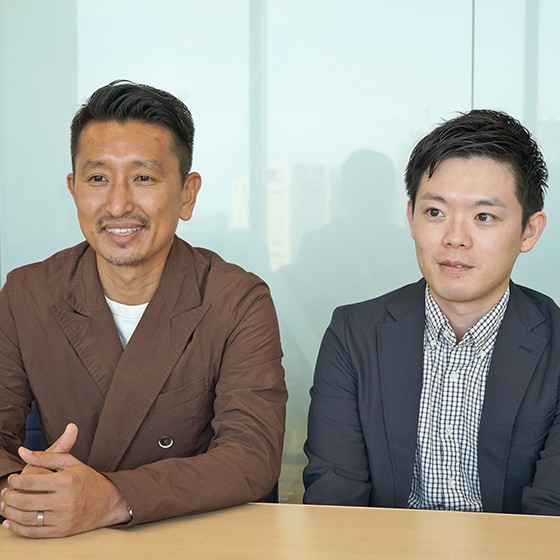 アイレット株式会社 Rackspace事業部 事業部長 西田 淳様(左) ソリューション アーキテクト 猪狩 章様(右)