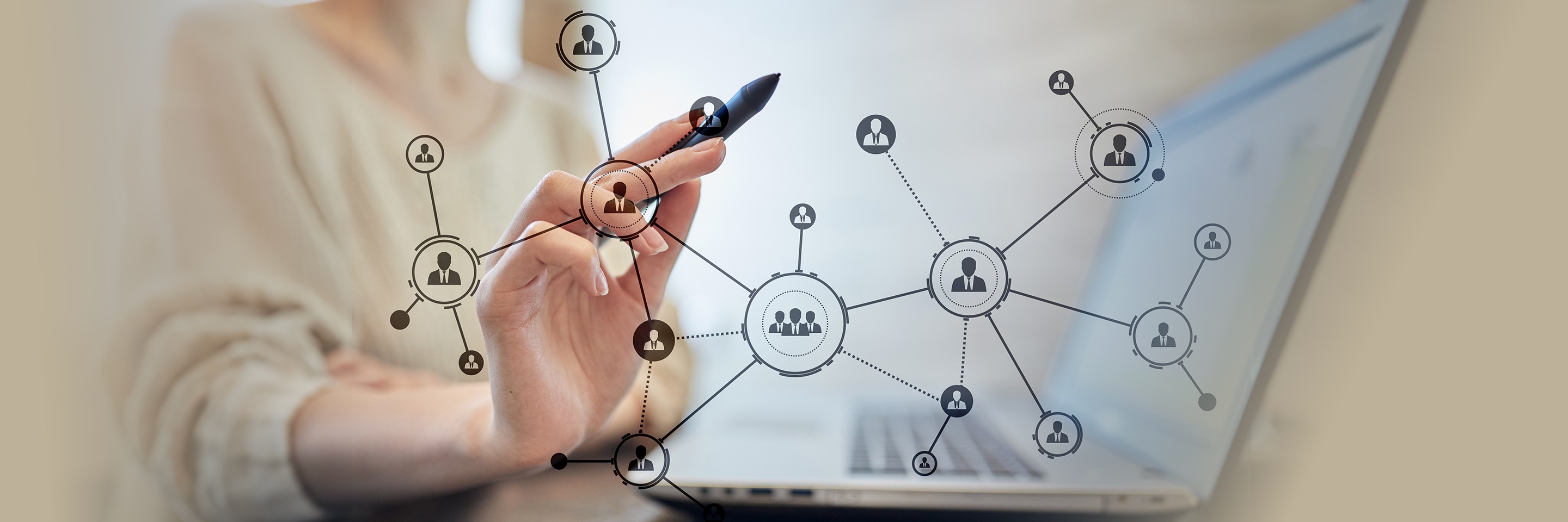 CSIRT (シーサート) とは？役割やSOCとの違い、構築の流れを解説