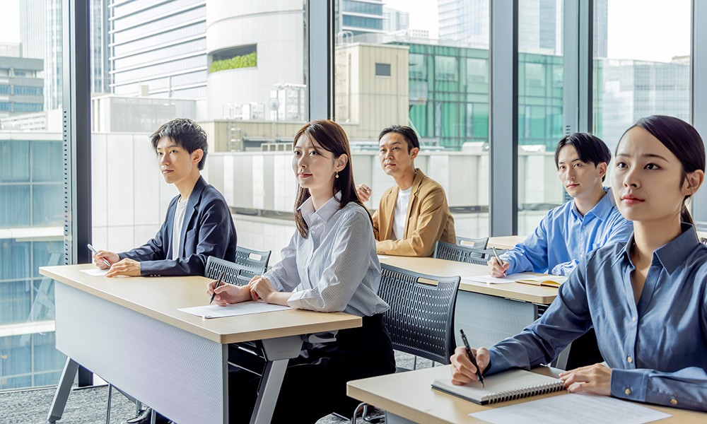 従業員がセキュリティ教育を受けるイメージ画像